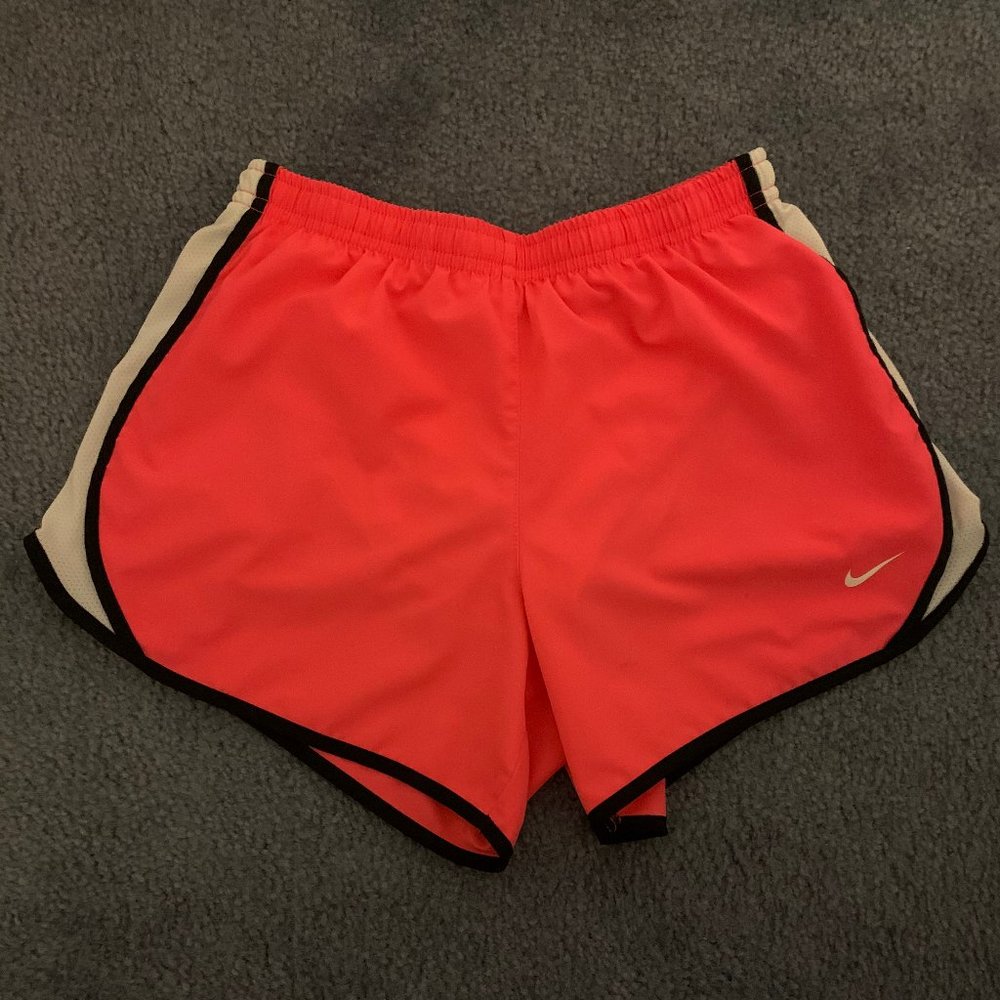 Nike Girl's Dri-FIT Tempo Running Shorts Pink L